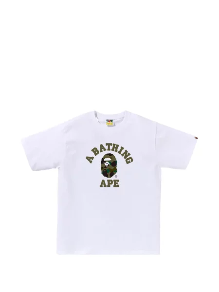 Tricou grafic A Bathing Ape® cu imagine cu model camuflaj alb