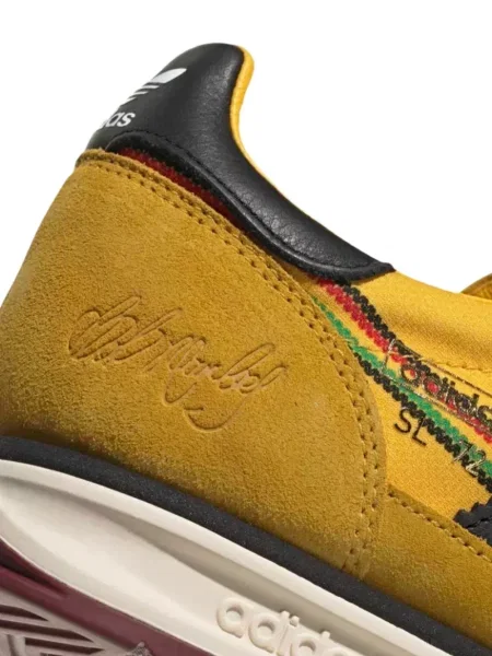 Csíkos sneaker Adidas sárga