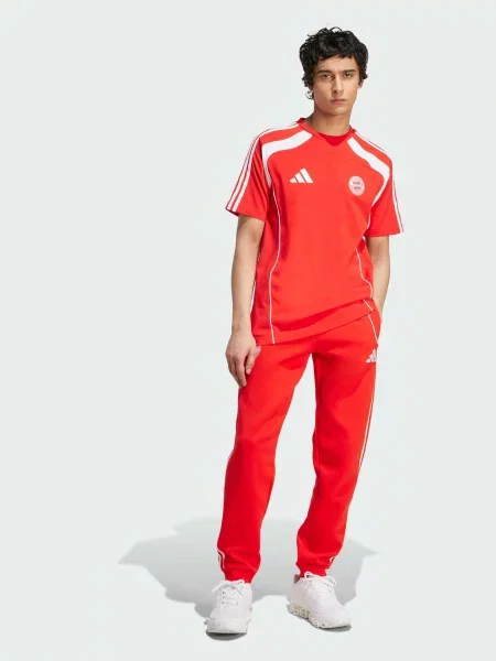Спортивная футболка Adidas красная