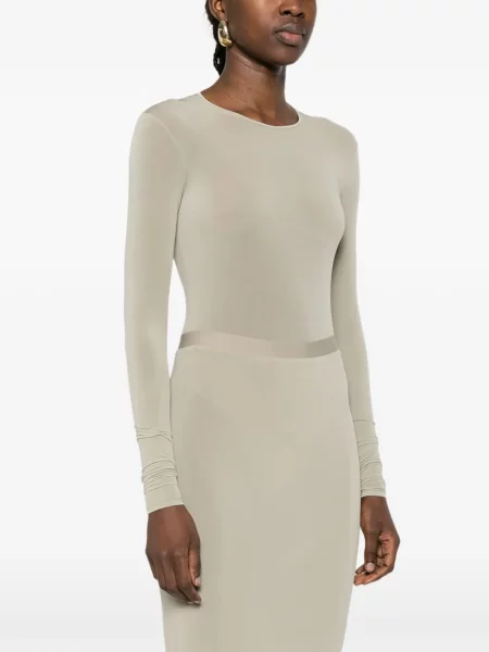 Body Wardrobe.nyc transparente