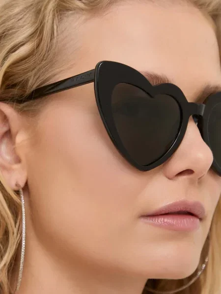 Солнцезащитные очки Saint Laurent