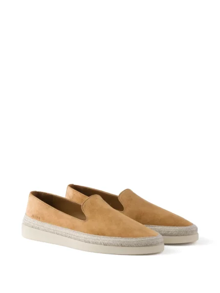 Pantofi loafer Prada din piele de căprioară maro