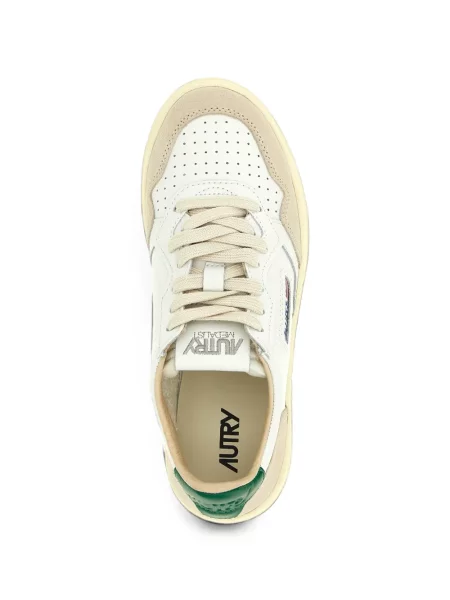Sneakerși Autry din piele de căprioară alb