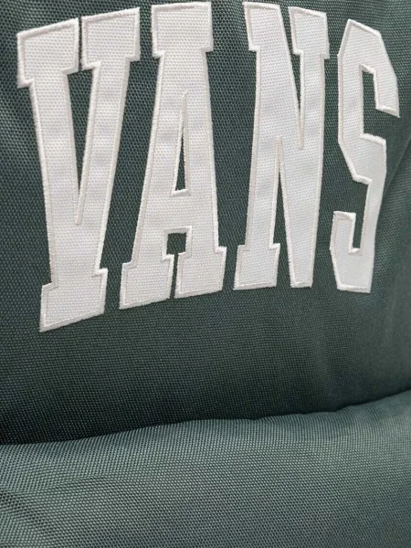 Olcsóbban. Vans Old Skool hátizsák 22 l sötét erdő városi hátizsák. Méret: 22 l zöld