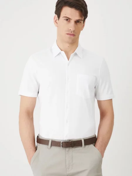 Риза Medicine мъжка с кройка по тялото с класическа яка бяло