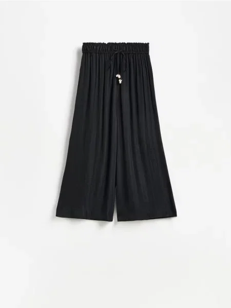 Pantaloni Reserved negru