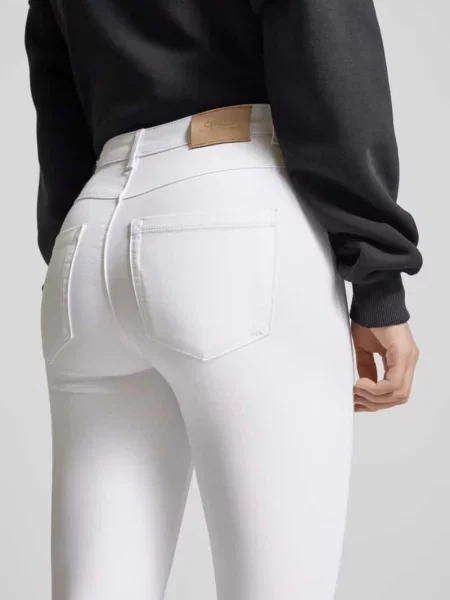 Jeansy o kroju skinny fit z mieszanki bawełny model ‘ROYAL’ Only białe