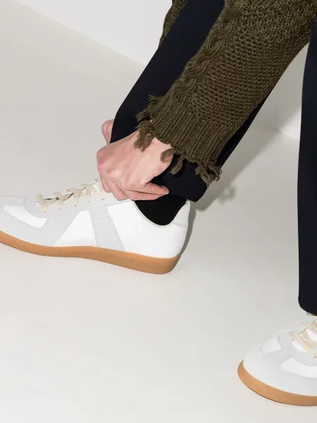 Sneakersy Maison Margiela zamszowe białe