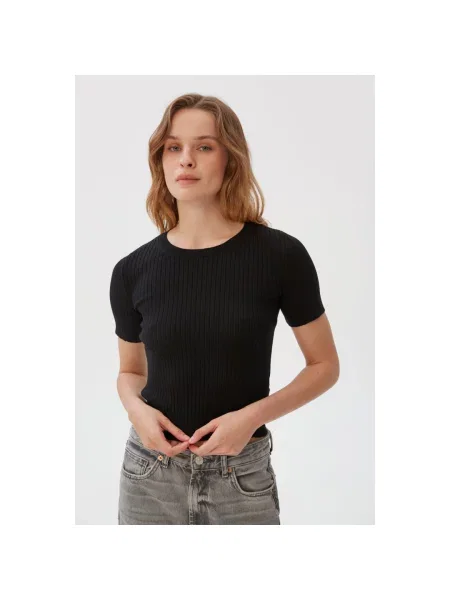 Футболка в рубчик Estro чорна