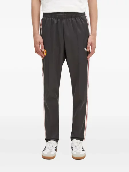 Spodnie cargo Adidas w paski z nadrukiem czarne