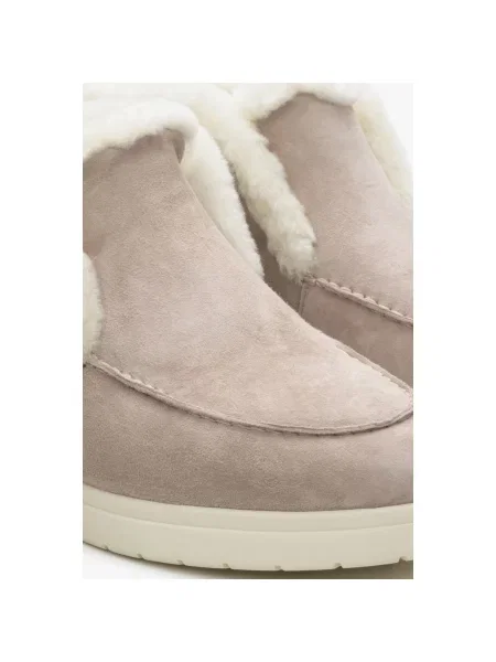 Велюровые лоферы Estro