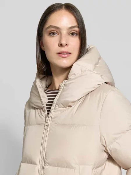 Kurtka puchowa o kroju regular fit z naszywką z logo Marc O'polo