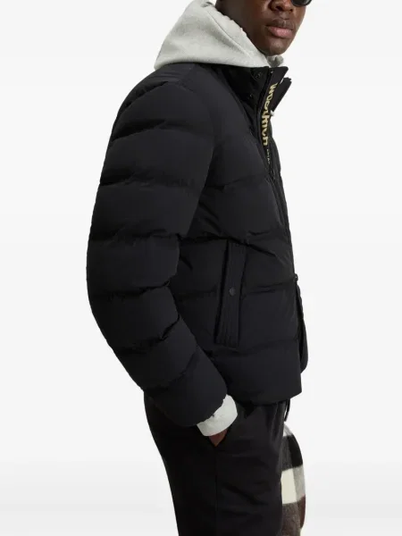 Geacă cu puf Woolrich cu glugă stretch negru