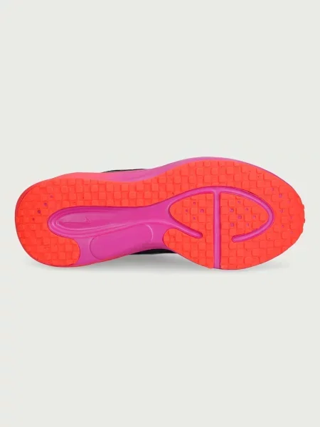 Кросівки для бігу Nike Revolution