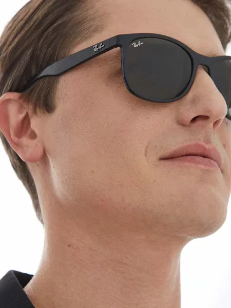 Слънчеви очила Ray-Ban мъжки черно