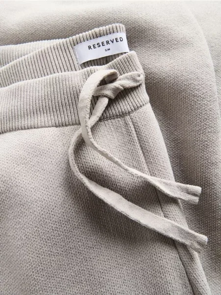 Reserved Pantaloni jogger din jerseu deschis gri