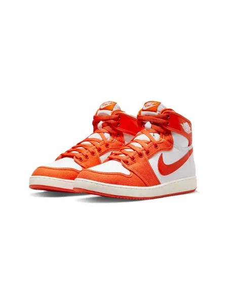 Pantofi Nike portocaliu
