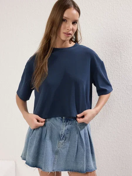 Trendyol Navy Blue Relaxed/Comfortable Crop Flexible Knit T-Shirt plava