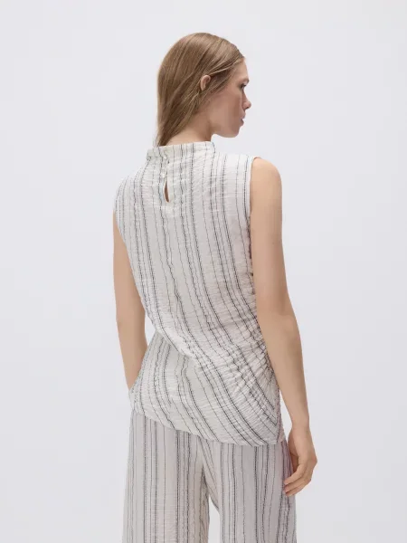 Reserved Асиметричний топ з бежевий