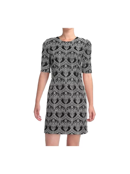 Haftowana sukienka ołówkowa Dolce And Gabbana biznesowa czarna