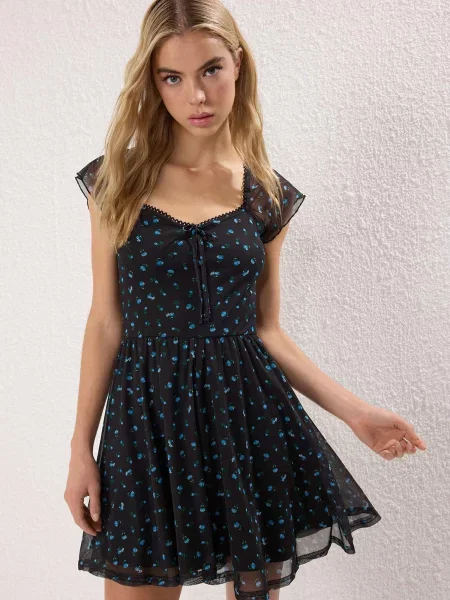 Trendyol Salopeta albastru deschis / verde / negru alb