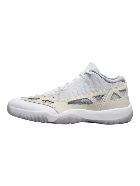 Pantofi Nike retro alb