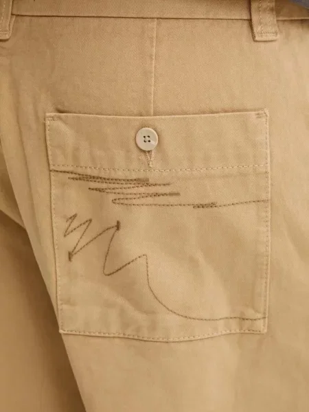 Pantaloni Desigual cu broderie