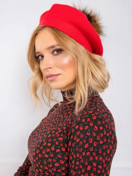 Шапка с козирки Fashionhunters червено