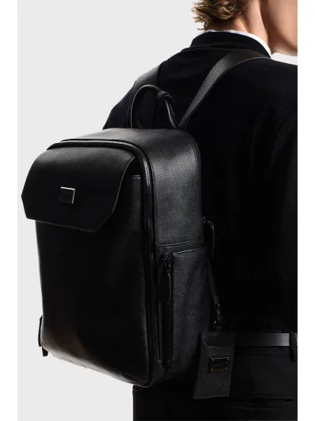 Рюкзак Emporio Armani черный