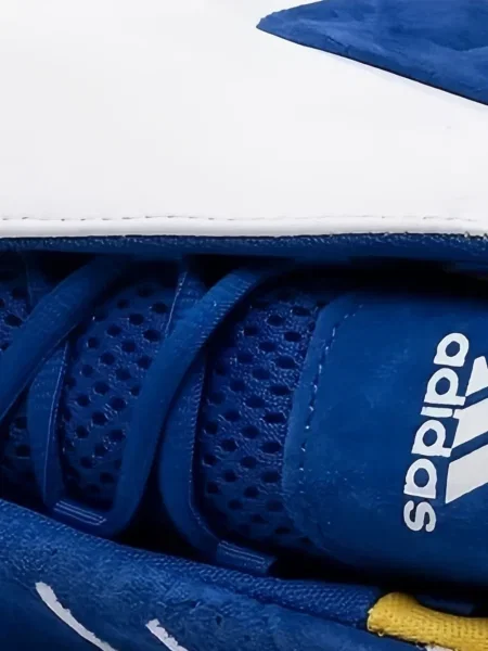 Puntíkaté tenisky Adidas Dame bílé