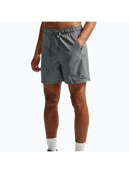 Pantaloni scurți de antrenament pentru bărbați Nike Pro Training smoke grey/smoke grey/black negru