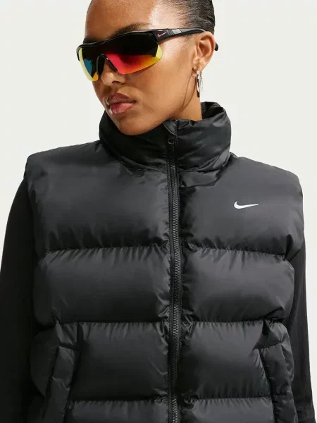 Nike Sportswear női ujjatlan kabát Therma-FIT fekete