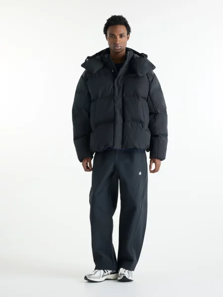 Пуховик New Balance черный