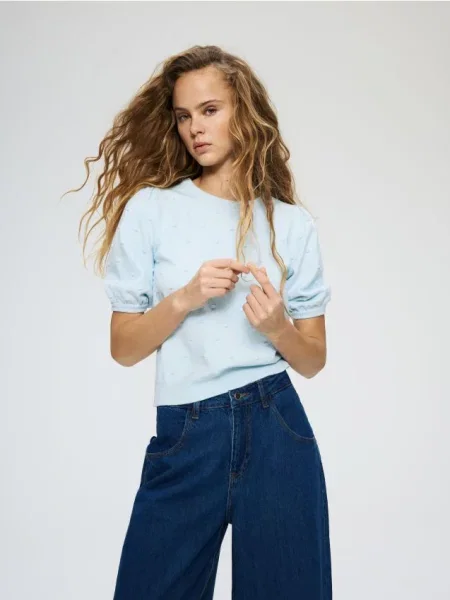 Reserved Pulover cu aplicații turcoaz-pal turcoaz