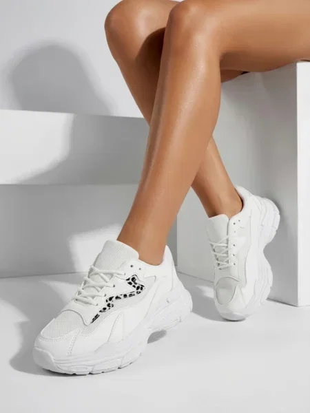 Sneakerși Resti alb