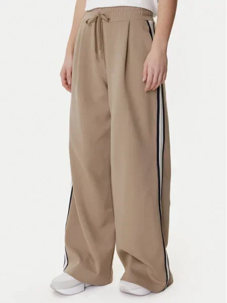Широкие спортивные штаны Weekend Max Mara бежевые