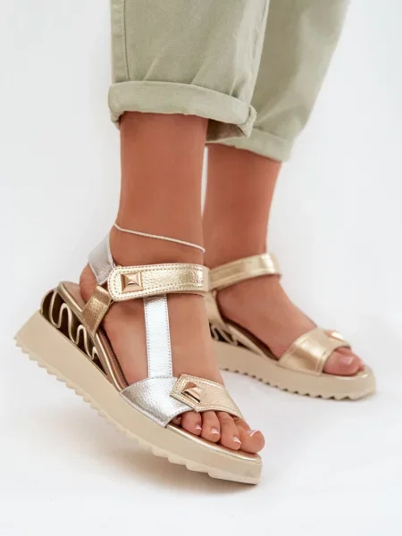 Usnjene sandali D&a s platformo siva