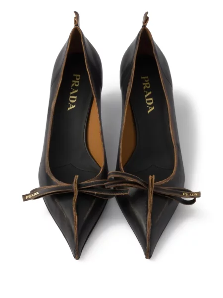 Pantofi cu toc Prada din piele negru