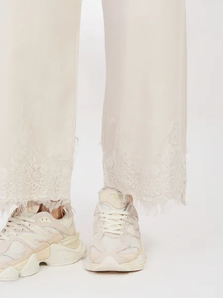 Hlače Rue Paris s čipko bež