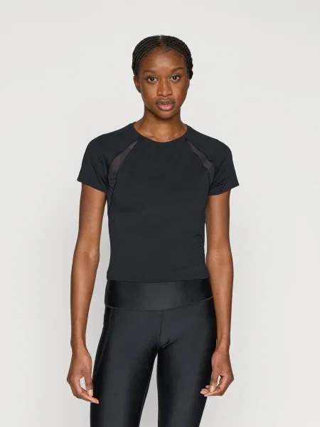 UNDER ARMOUR Funkcionalna majica Motion' črna