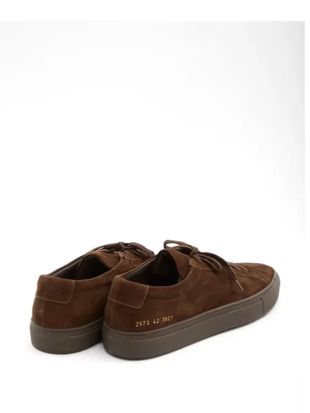 Sneakerși Common Projects cu șireturi din piele de căprioară maro