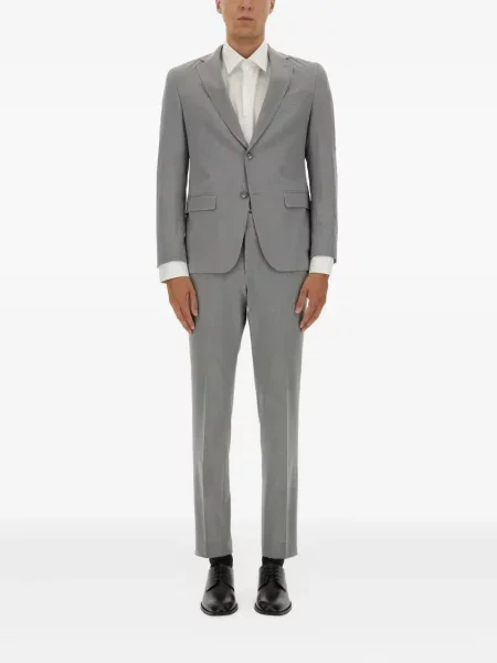 Costum Boss de costum gri