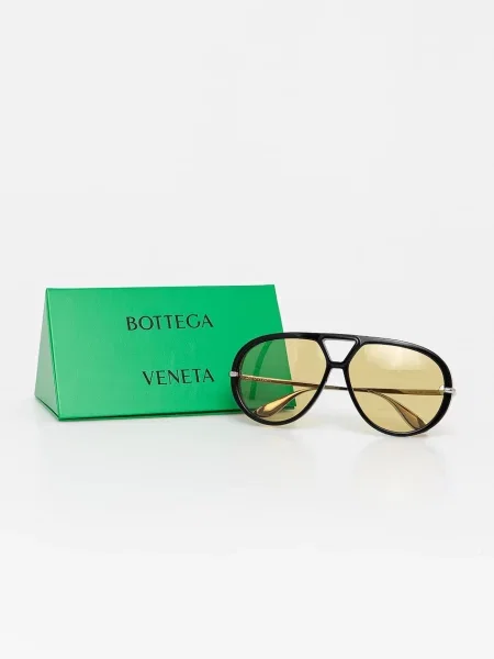 Солнцезащитные очки Bottega Veneta черные