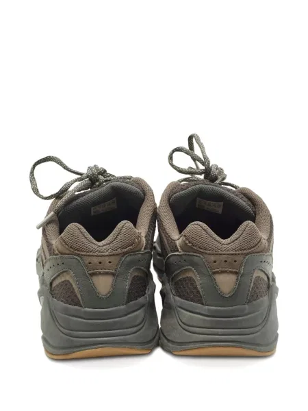 Sneakerși Adidas Yeezy din piele maro