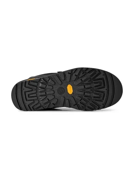 Замшевые кроссовки Ugg