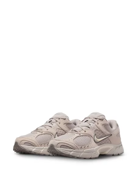 Csipkés felső Nike autogrammal fekete