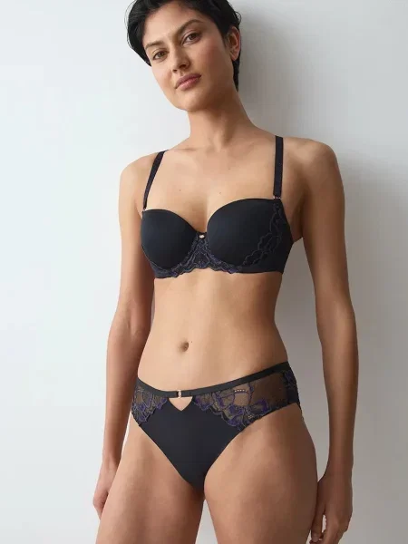 Triumph podprsenka s prímesou lyocellu Wild Gardenia Florale čierna