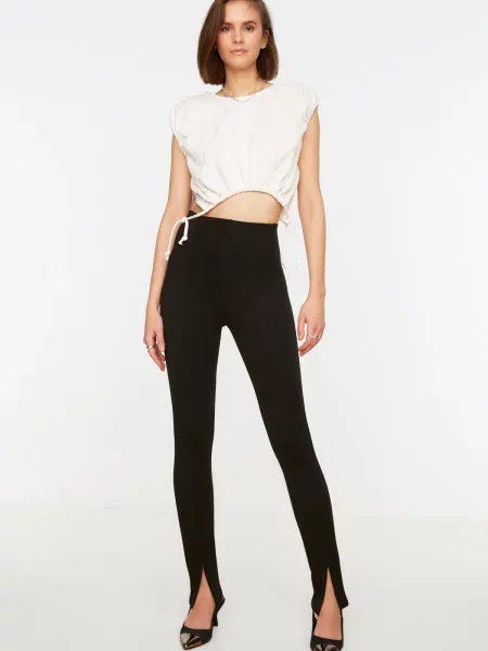 Pletene hlače Trendyol črna