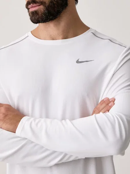 Nike лонгслів для бігу Miler Dri-FIT