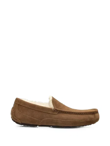 Pantofi loafer Ugg din piele de căprioară maro